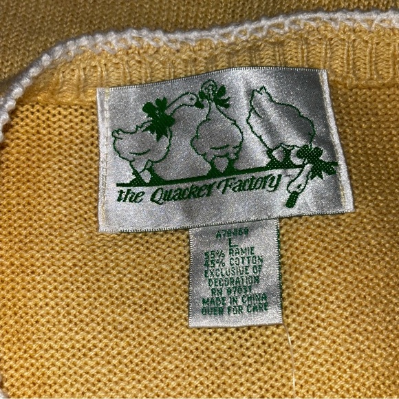 The Quacker Factory QVC Women’s Large Yellow Embroidered Sweater - Picture 3 of 16